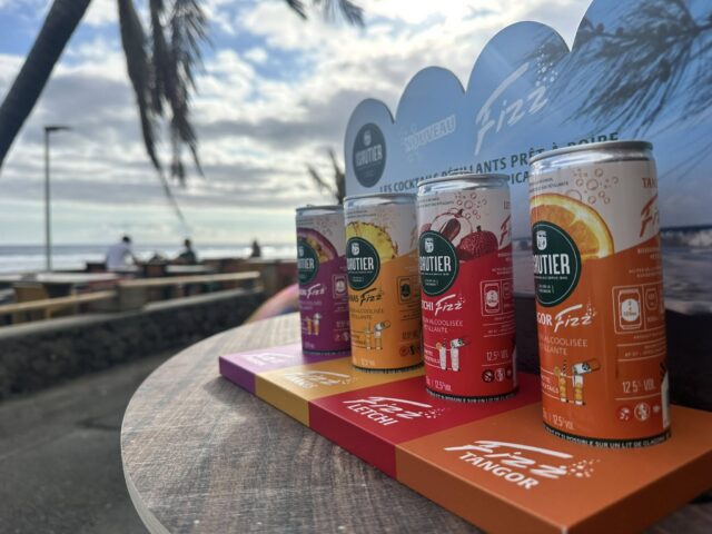 FIZZ canettes, PLV pour l'événementiel d'Isautier à la Réunion
