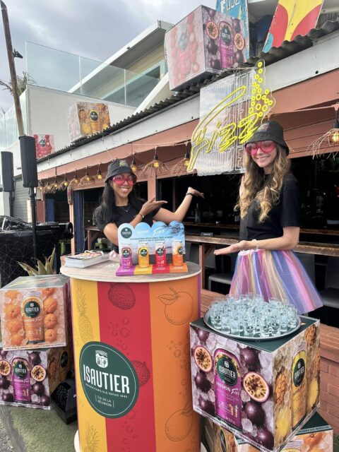 FIZZ canettes, PLV pour l'événementiel d'Isautier à la Réunion