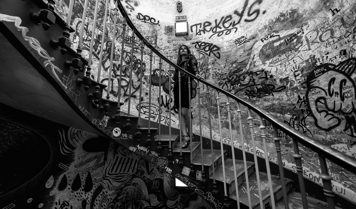 Lifestyle shooting Paris - Pvrple Gin®.